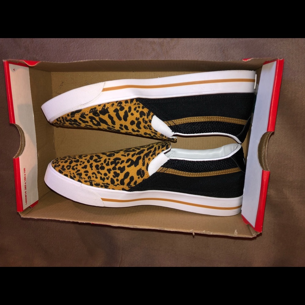 COPY - Nike size 8 womens animal print slip on
